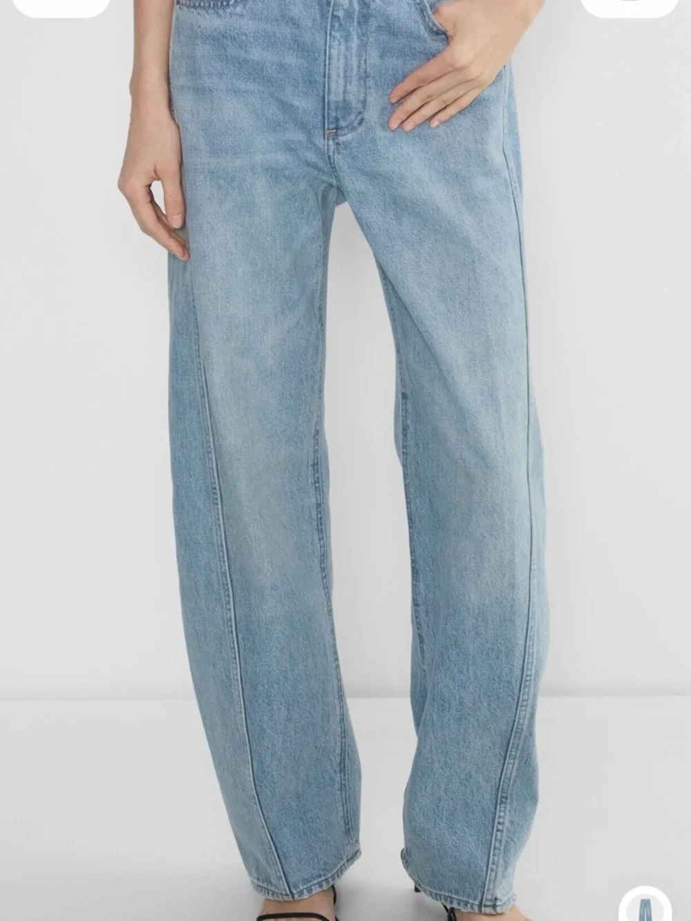 Denim Forum Barrel Leg Jeans - Picture 2 of 4